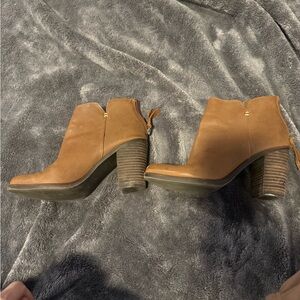 BP brown Tan Ankle Boots 6.5